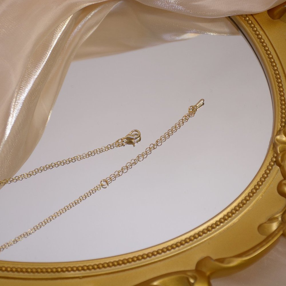 NEW 14K Gold Plated Diamond Flower Leaf Necklace - Picture 4 of 10